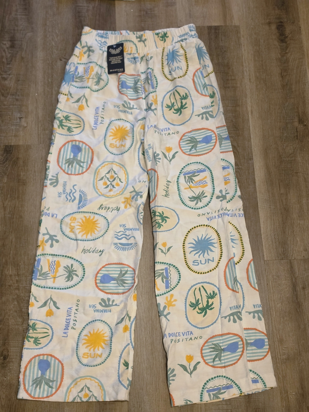 Monteau White Sun & Palm Print Two-Piece Pajama Set-Med - Picture 3 of 6